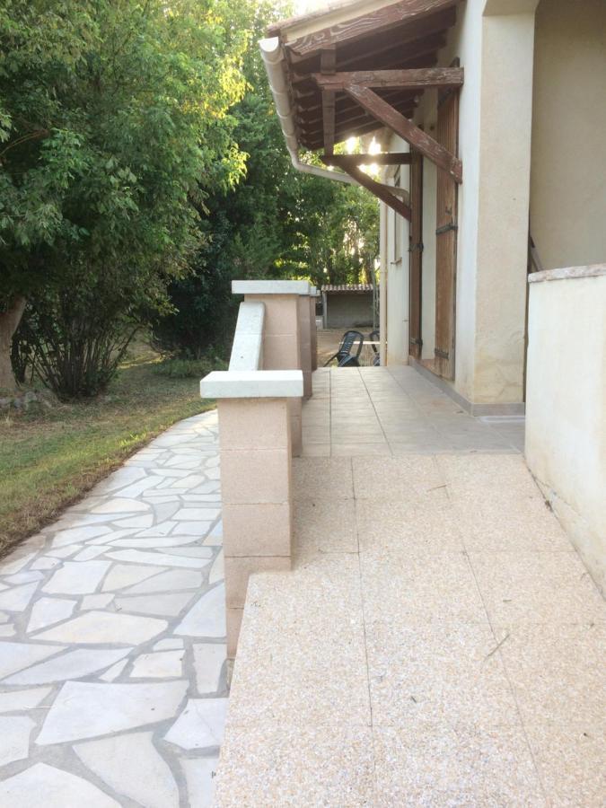 La Maison Des Sources Salon-de-Provence Exterior photo