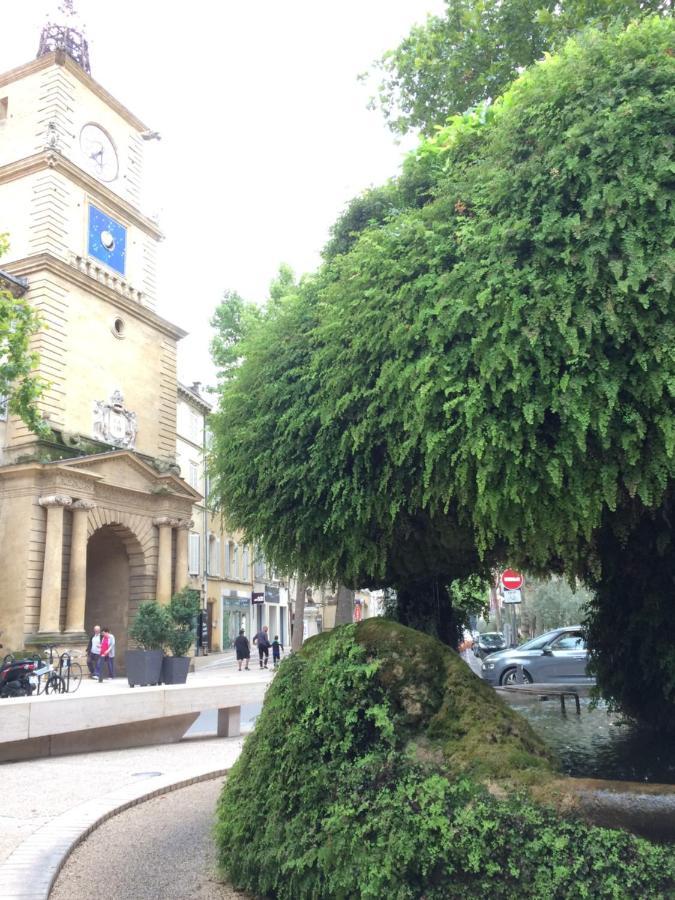 La Maison Des Sources Salon-de-Provence Exterior photo