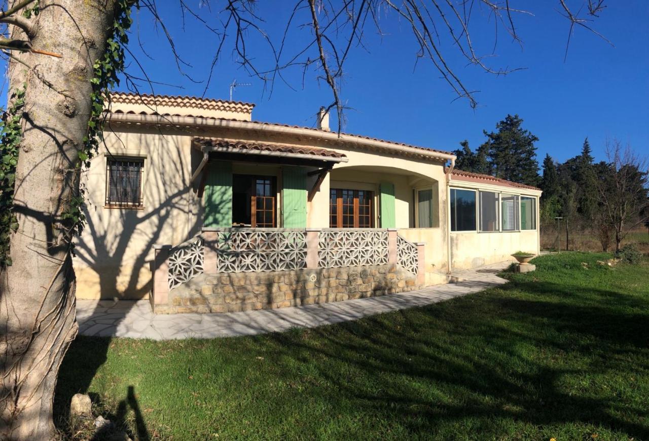 La Maison Des Sources Salon-de-Provence Exterior photo
